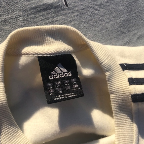 Vintage 00s Adidas Sweatshirt - Picture 2 of 4